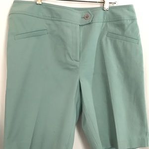 Elliott Lauren Size 8 Shorts Cotton Spandex 4 Pockets Green Golf